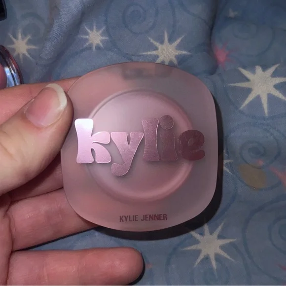 kylie cosmetics moody energy glow balm - Picture 5 of 7